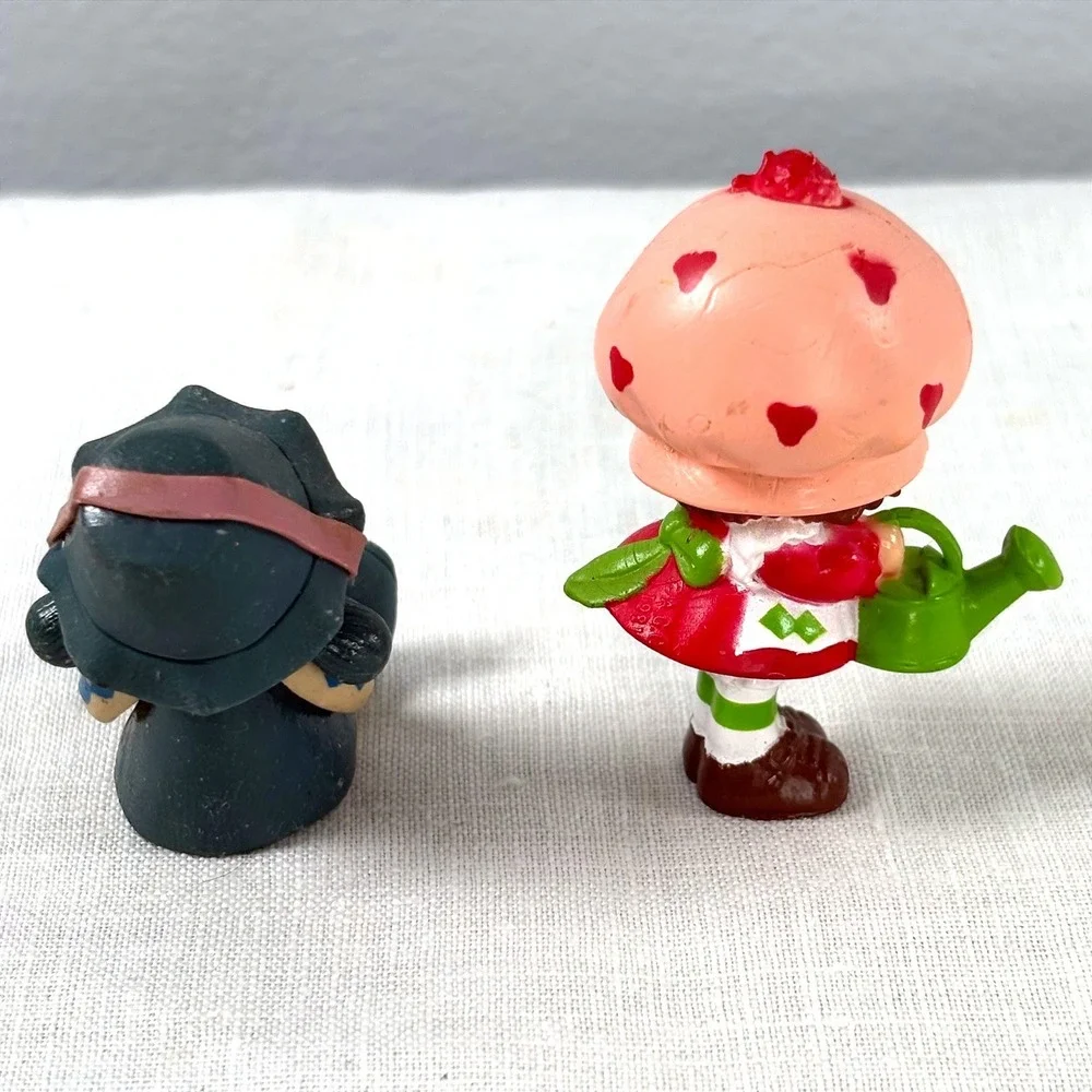 Vintage Strawberry Shortcake  PVC Miniature Figurines 1980s Set